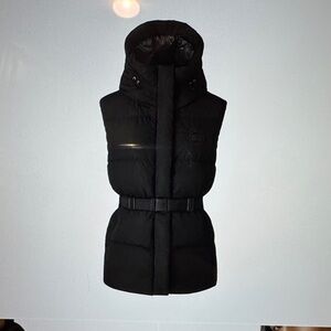 Canada Goose Rayla Vest Size Small
NWT